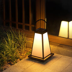 Roam Lantern Solar Outdoor Lamp