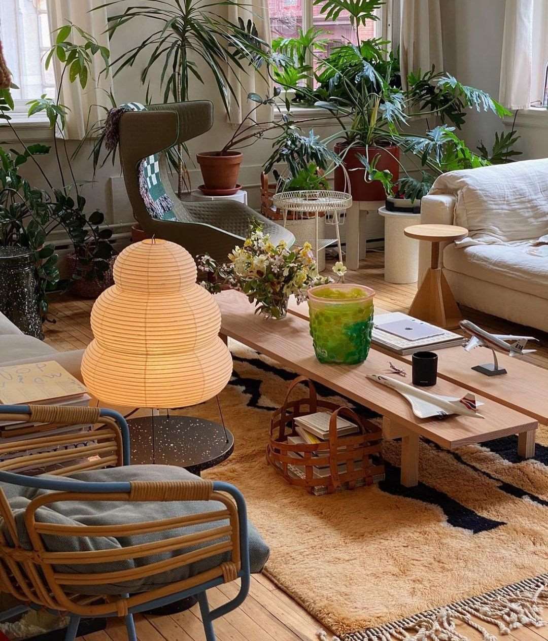 Akari 25N Table Lamp