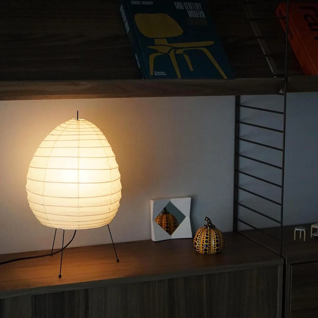 Akari 1N Table Lamp