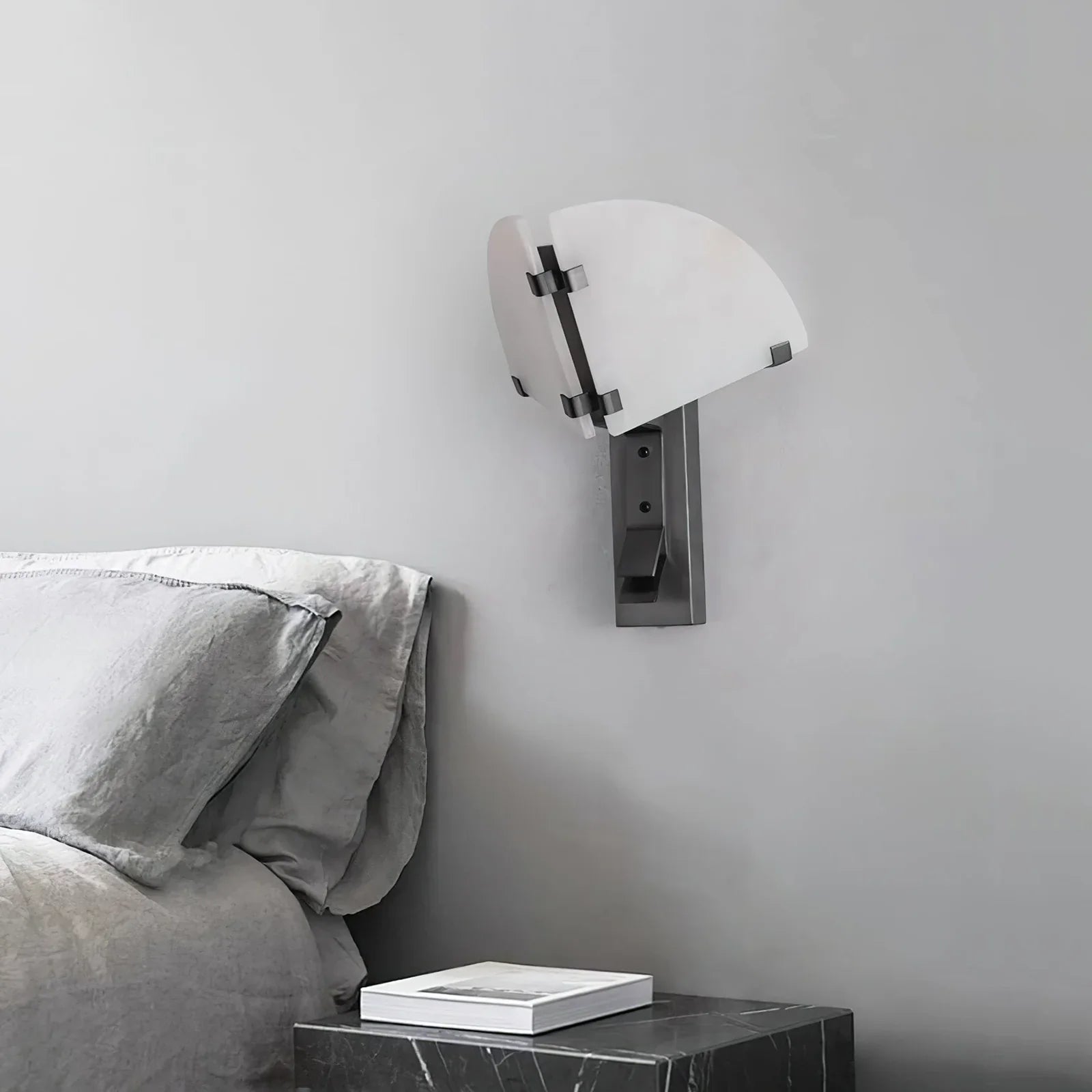 Alabaster Dione Wall Light