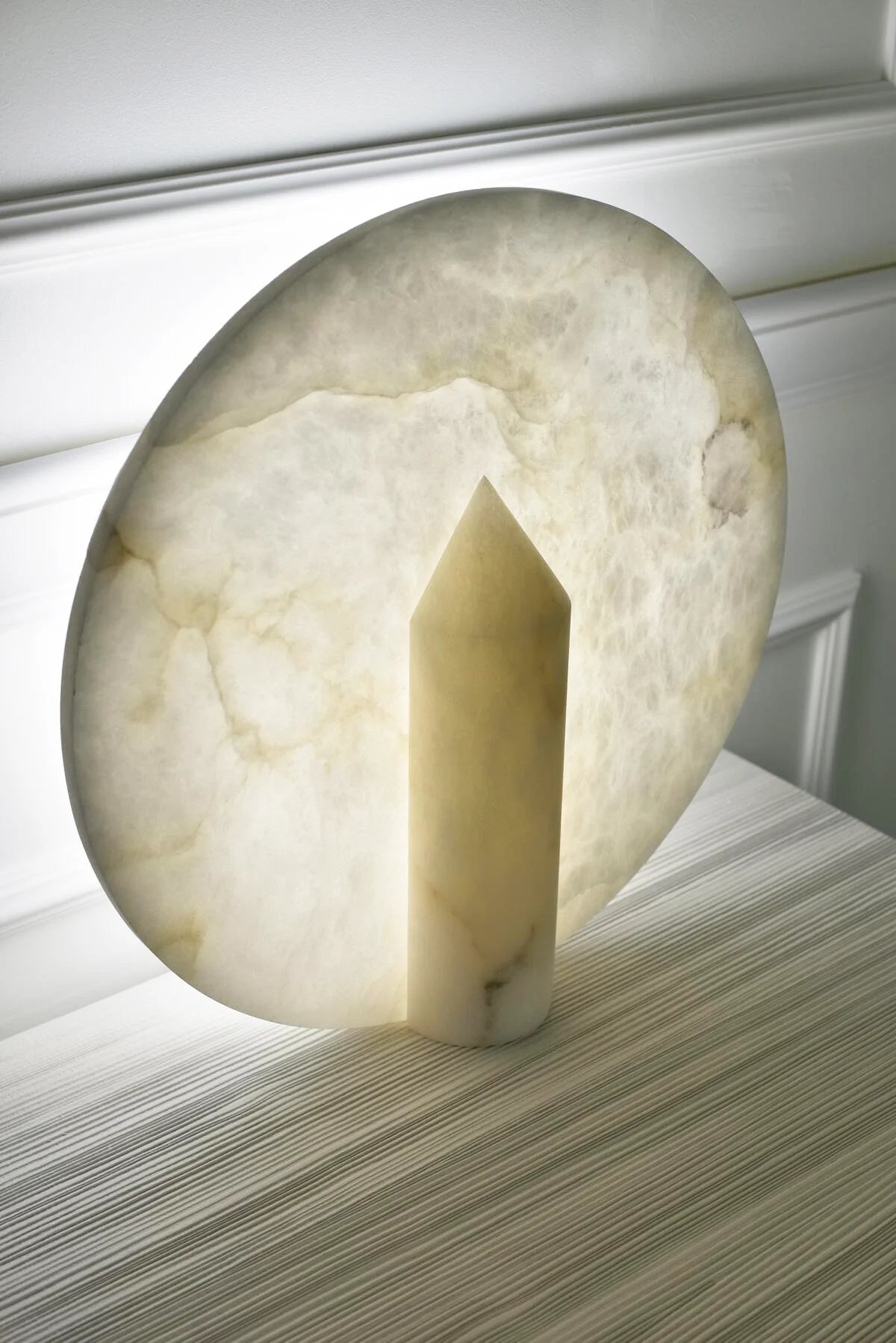 Alabaster Modern Disc Table Lamp