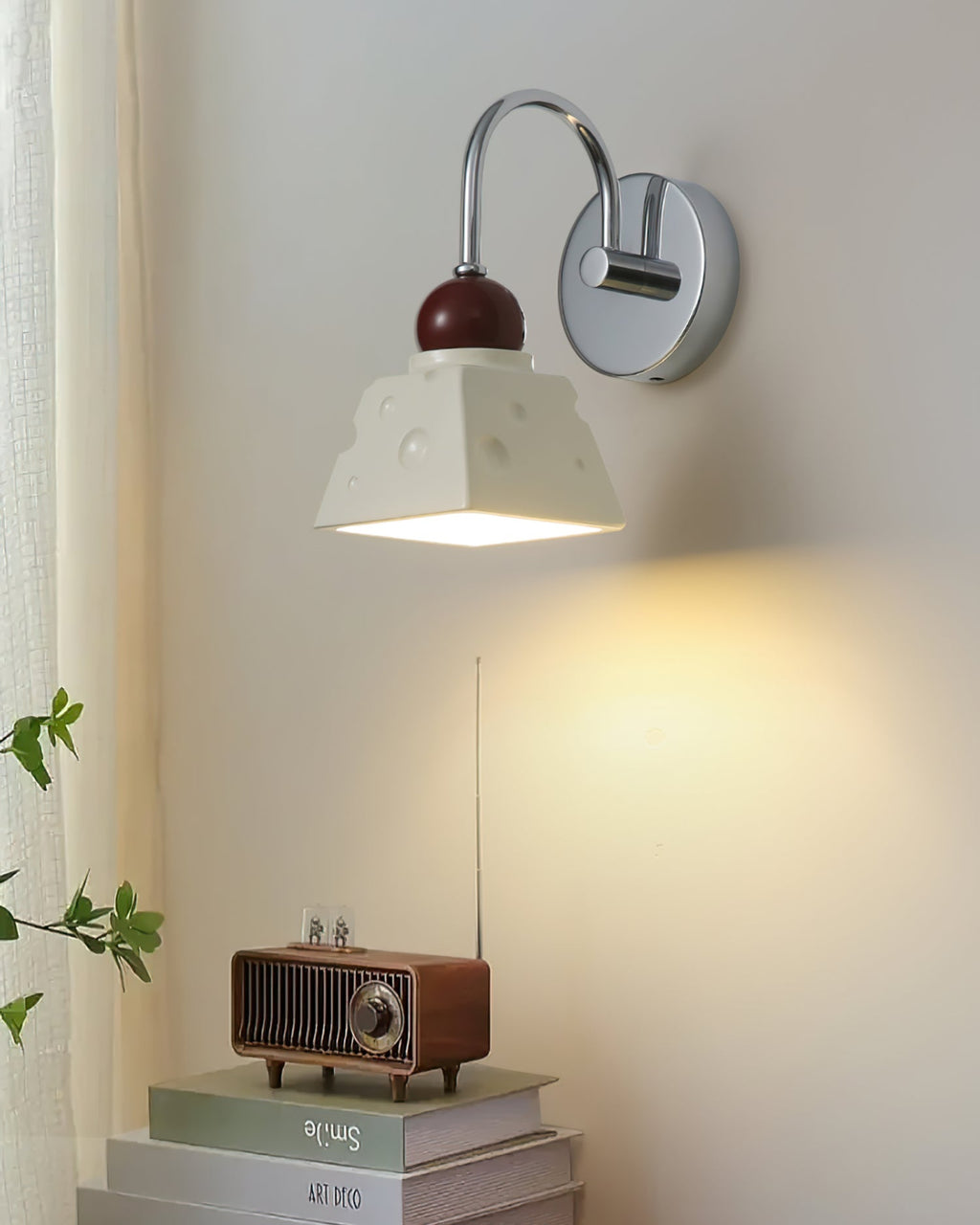 Alma Wall Light
