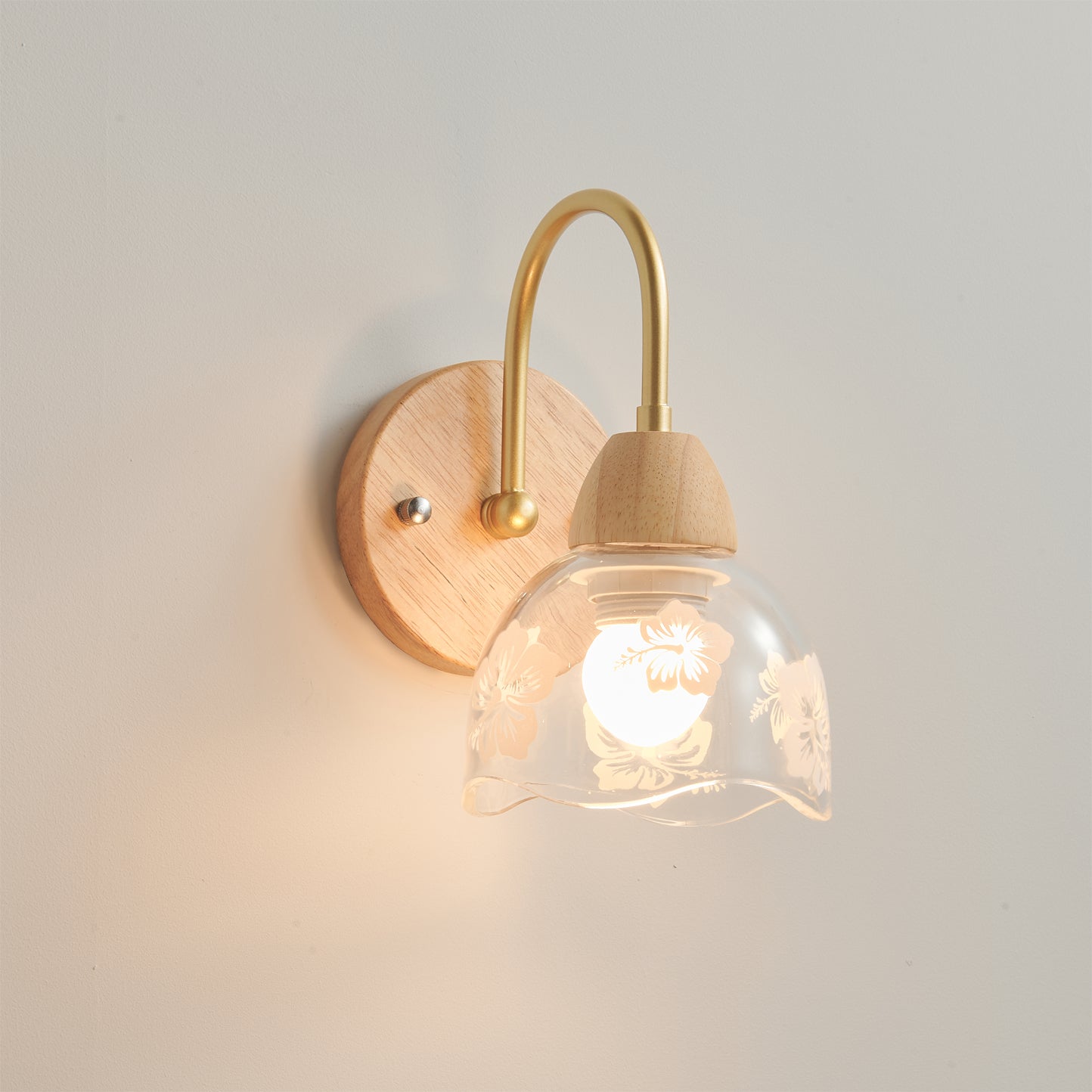 Armed Wall Lamp