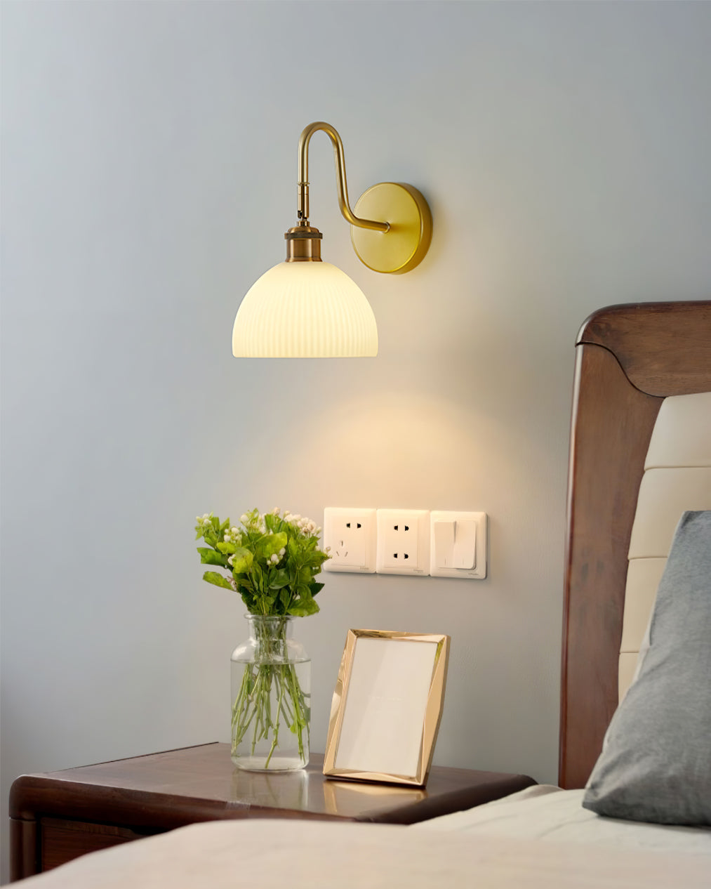 Arren Wall Lamp