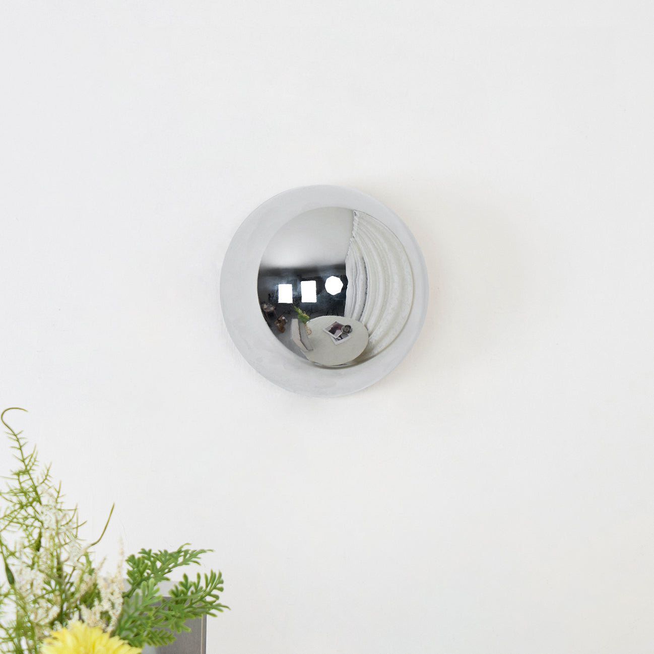 Round Metal Wall Lamp
