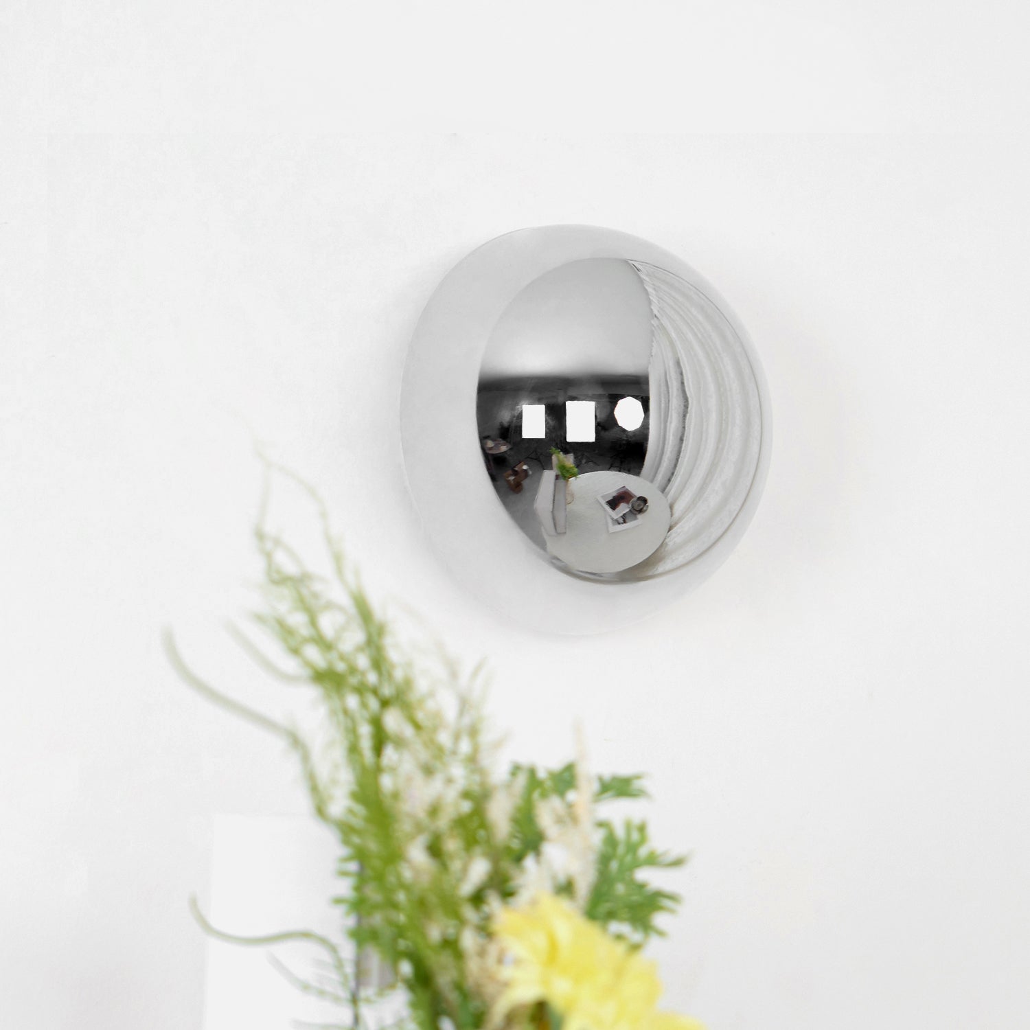 Round Metal Wall Lamp