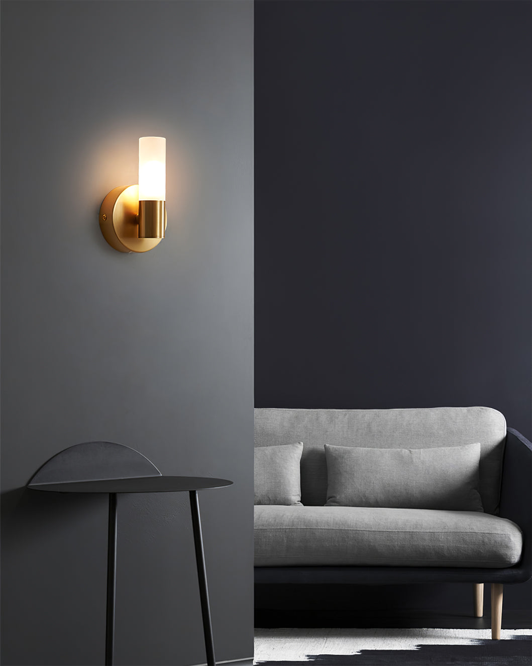Barton Wall Lamp