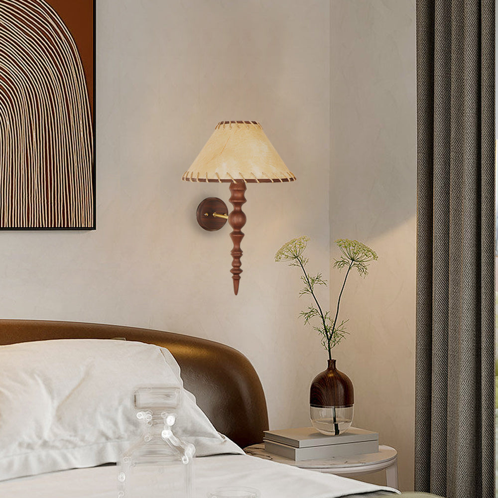 Basica Wall Lamp