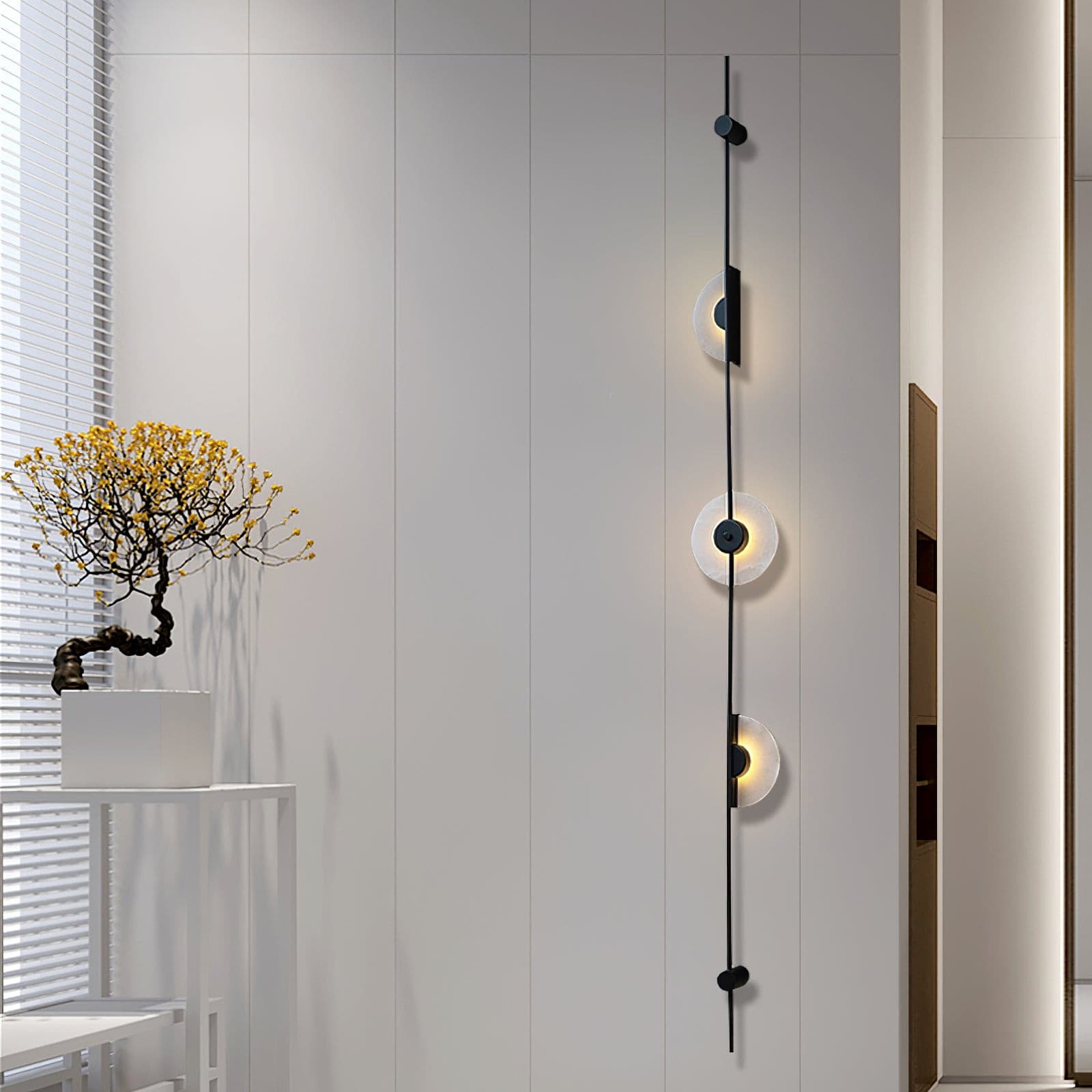Black Slender Alabaster Wall Lamp