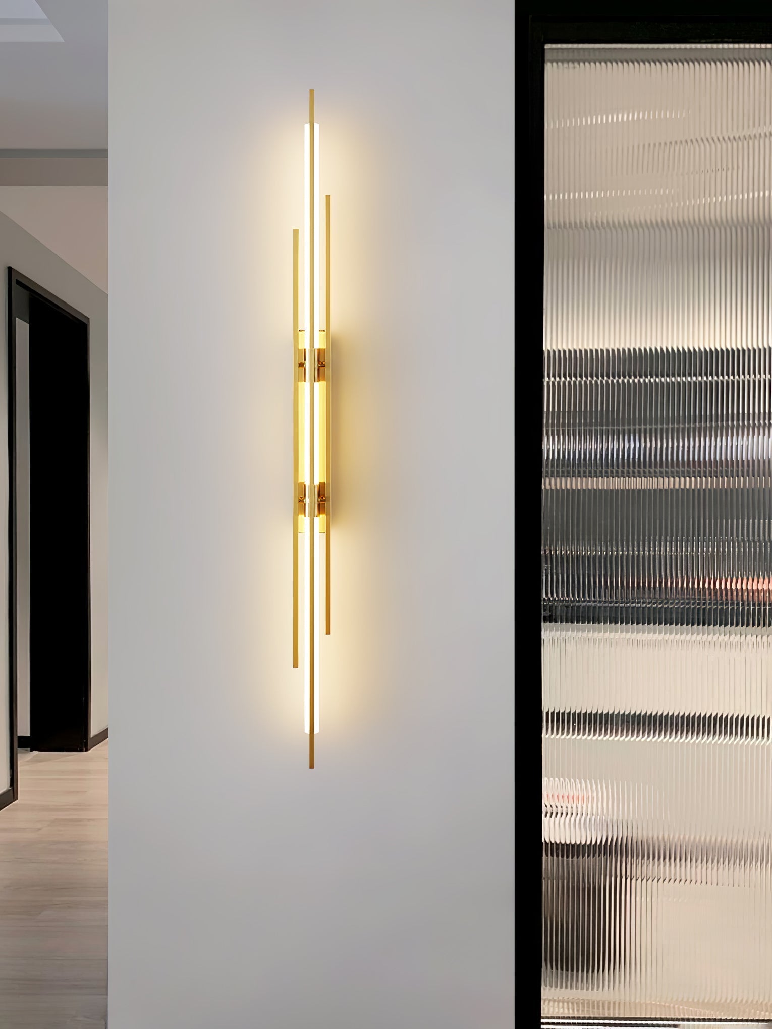 Brass Line Wall Lamp