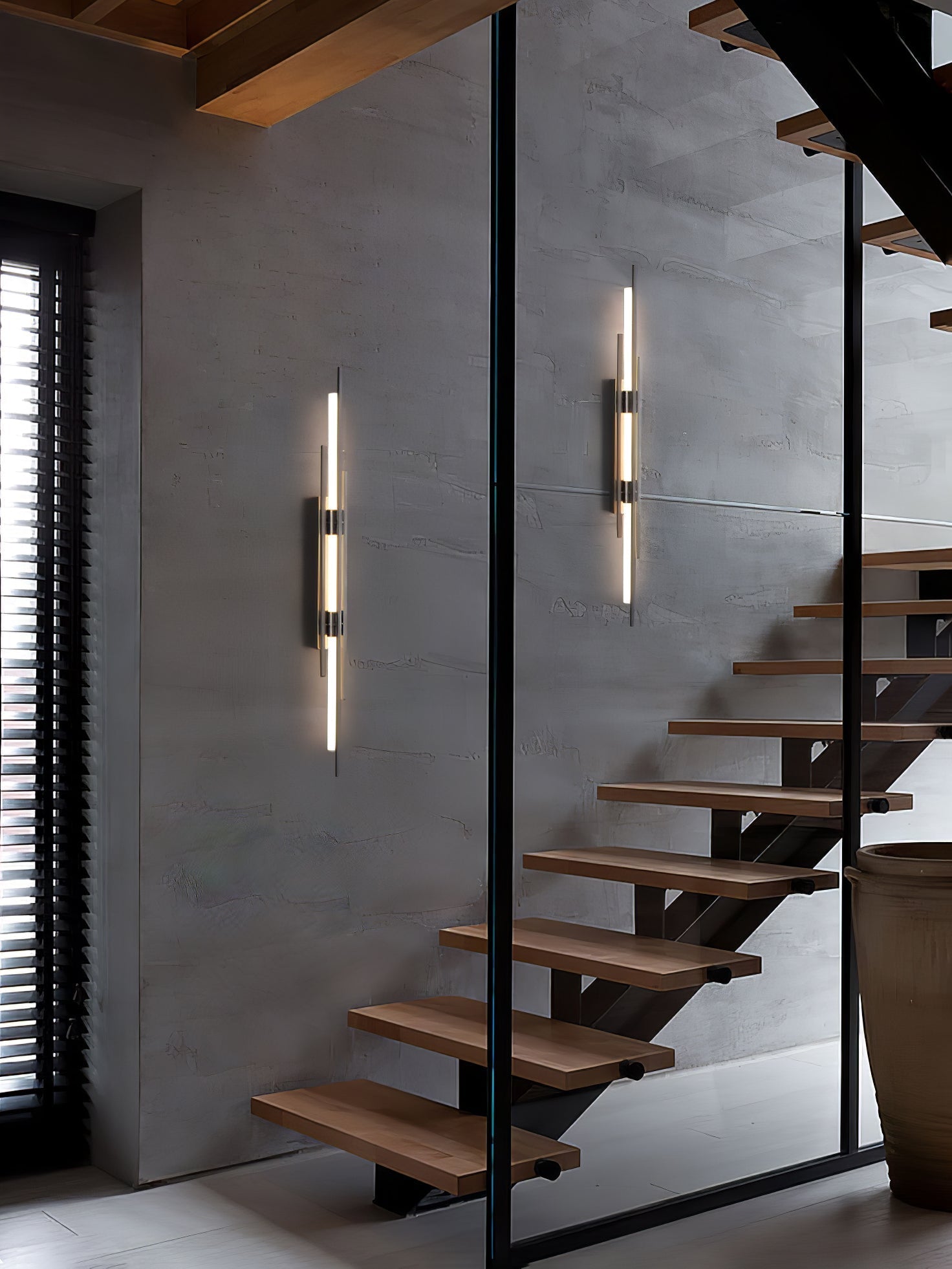 Brass Line Wall Lamp