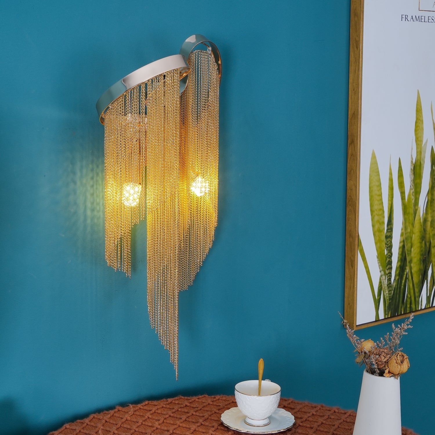 Chain Tassel Wall Lamp