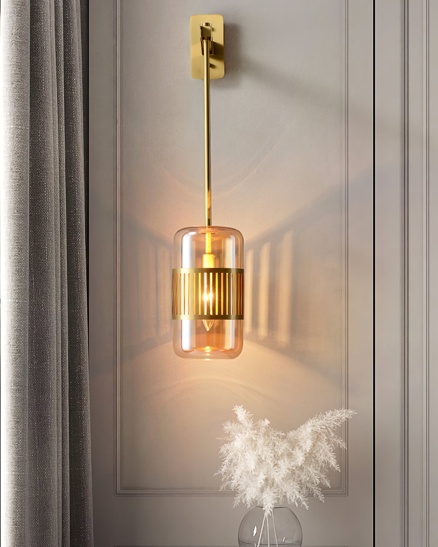 Lizak Wall Lamp