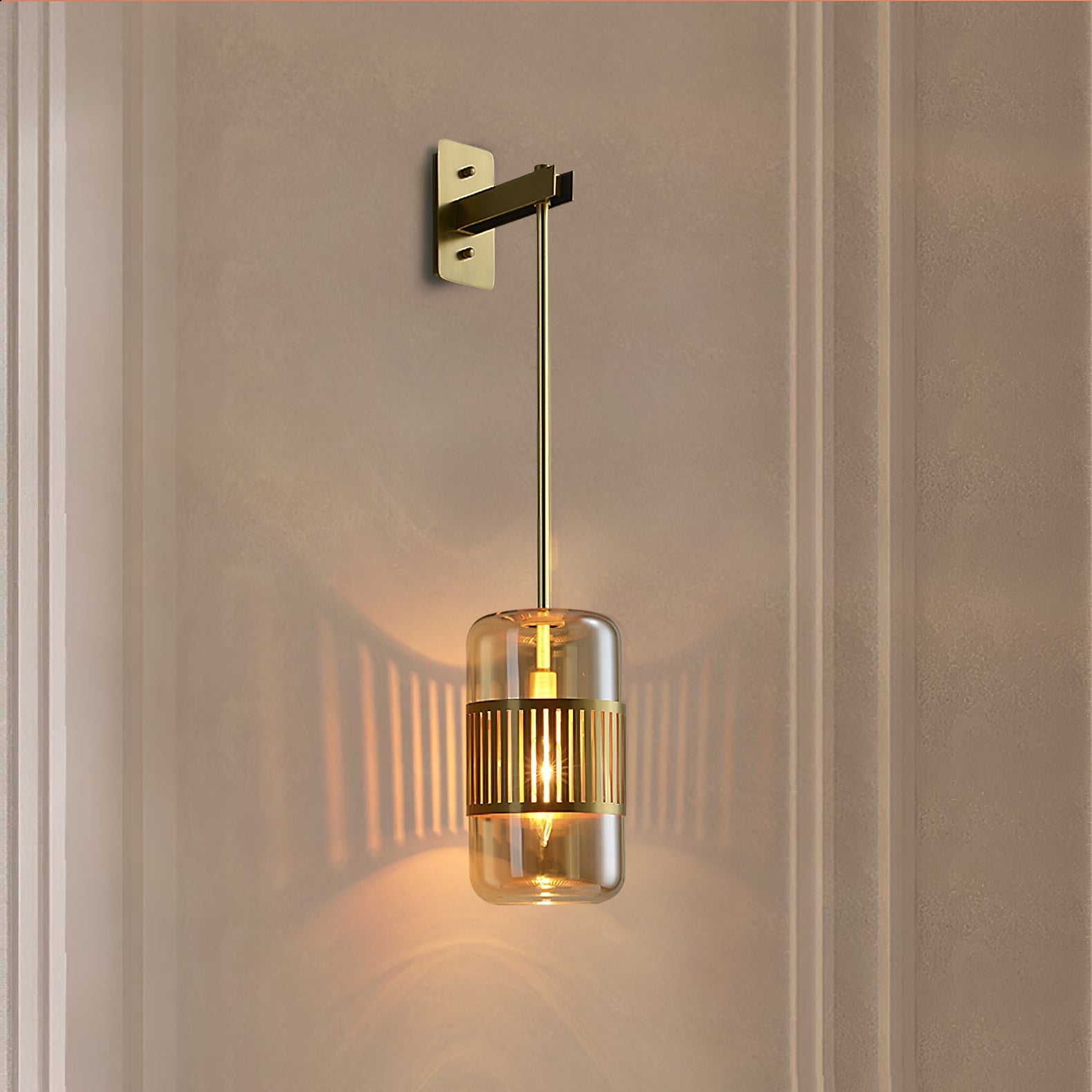 Lizak Wall Lamp