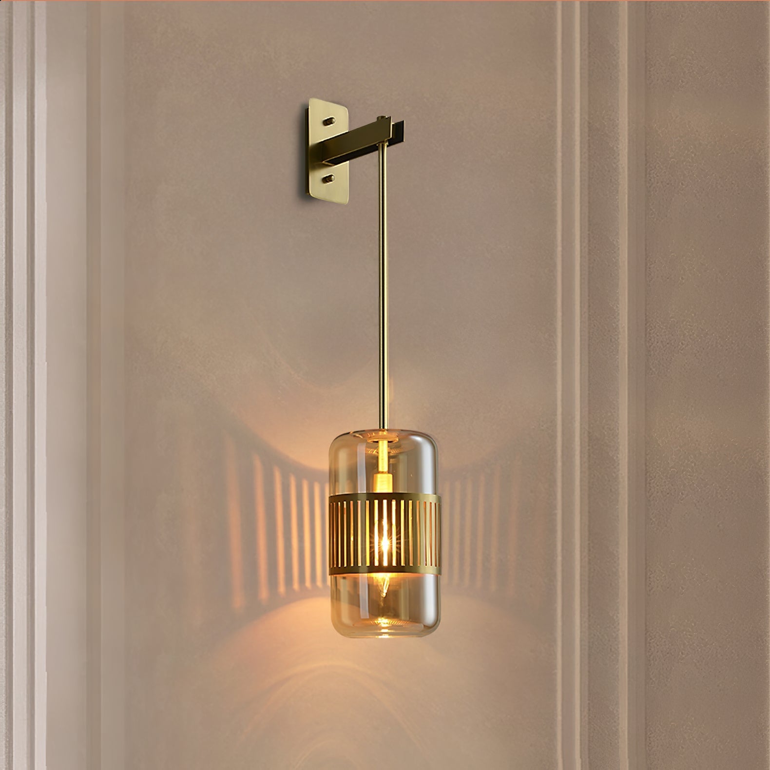 Lizak Wall Lamp