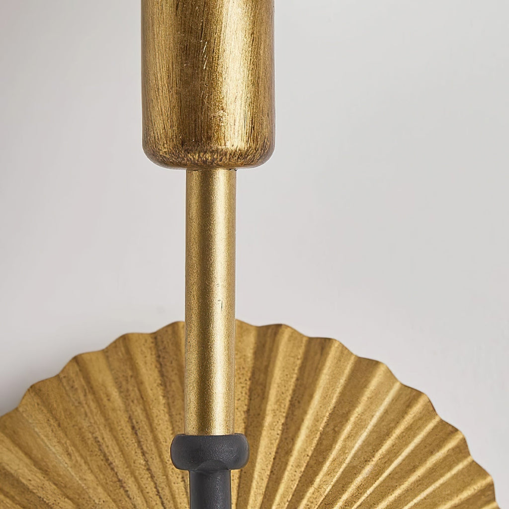 Clove Wall Lamp
