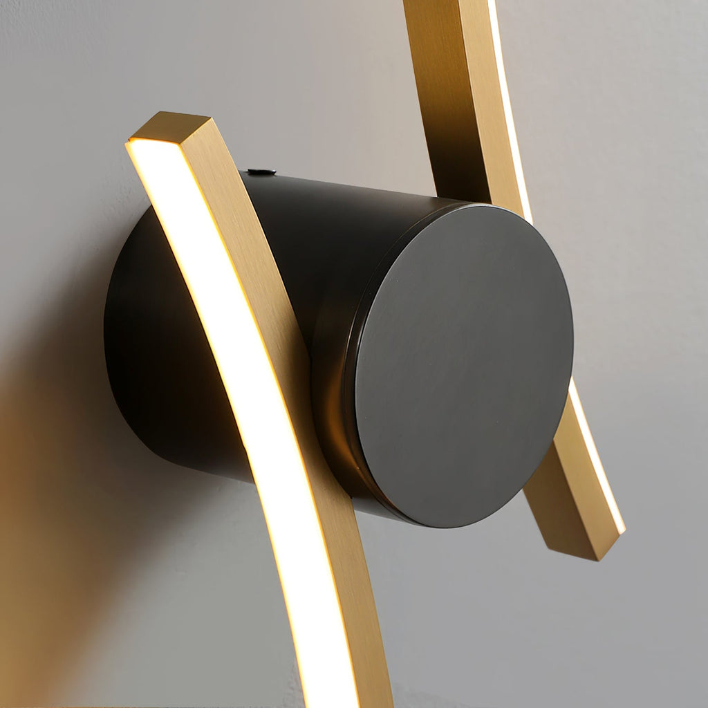 Curved Wall Lamp
