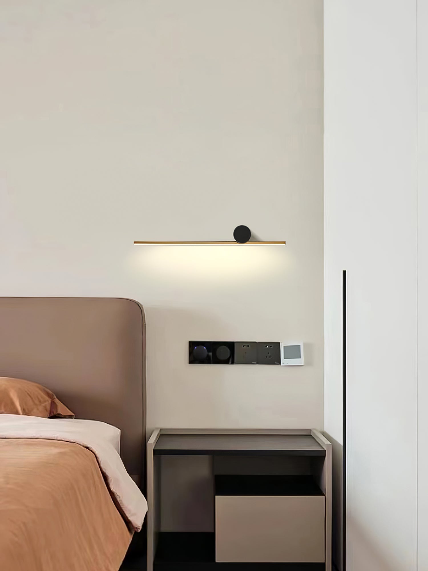 Curved Wall Lamp