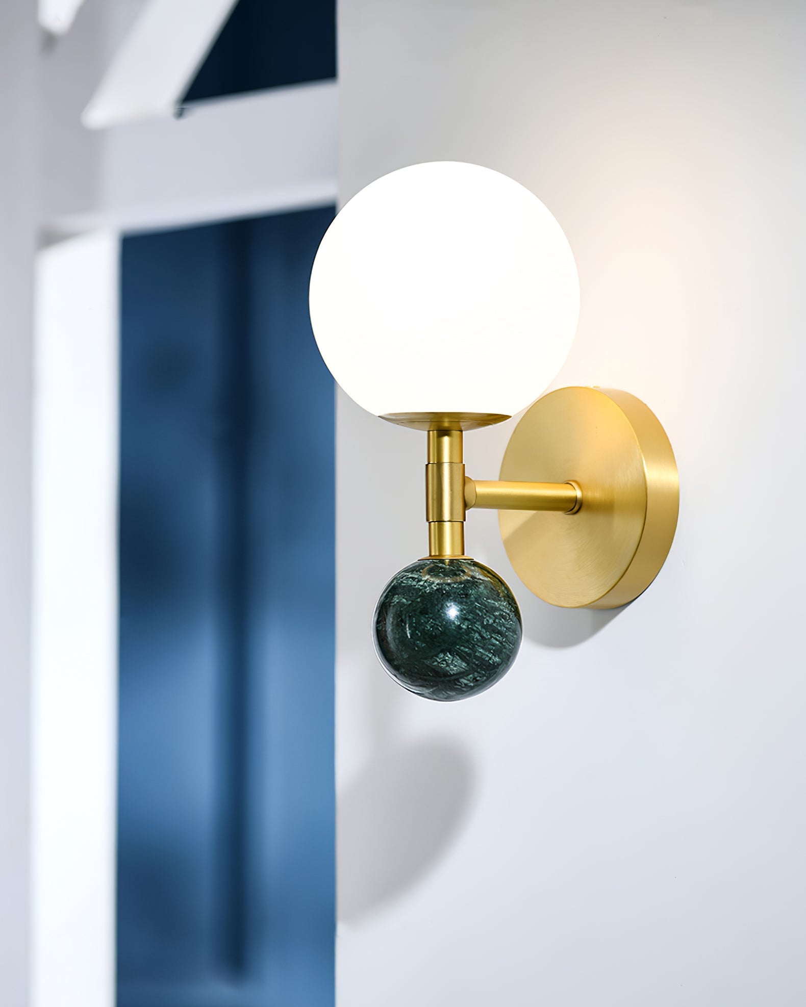 Dalt Wall Lamp