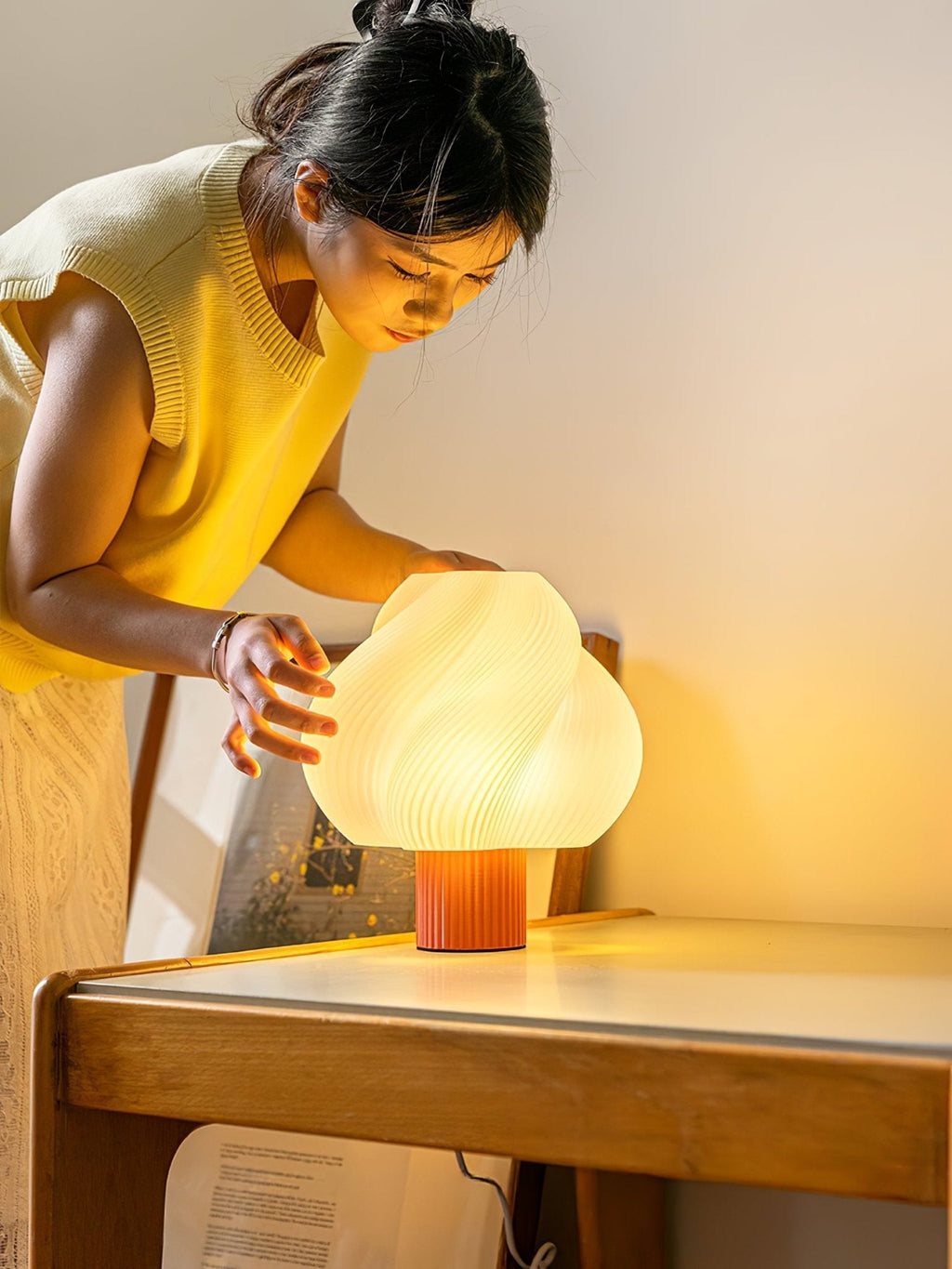 Whirl Pop Table Lamp