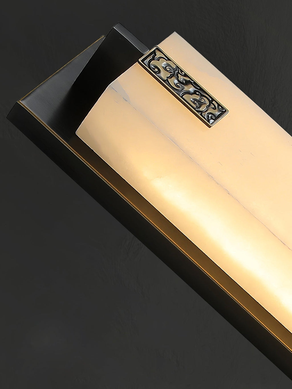 Delmar Wall Lamp
