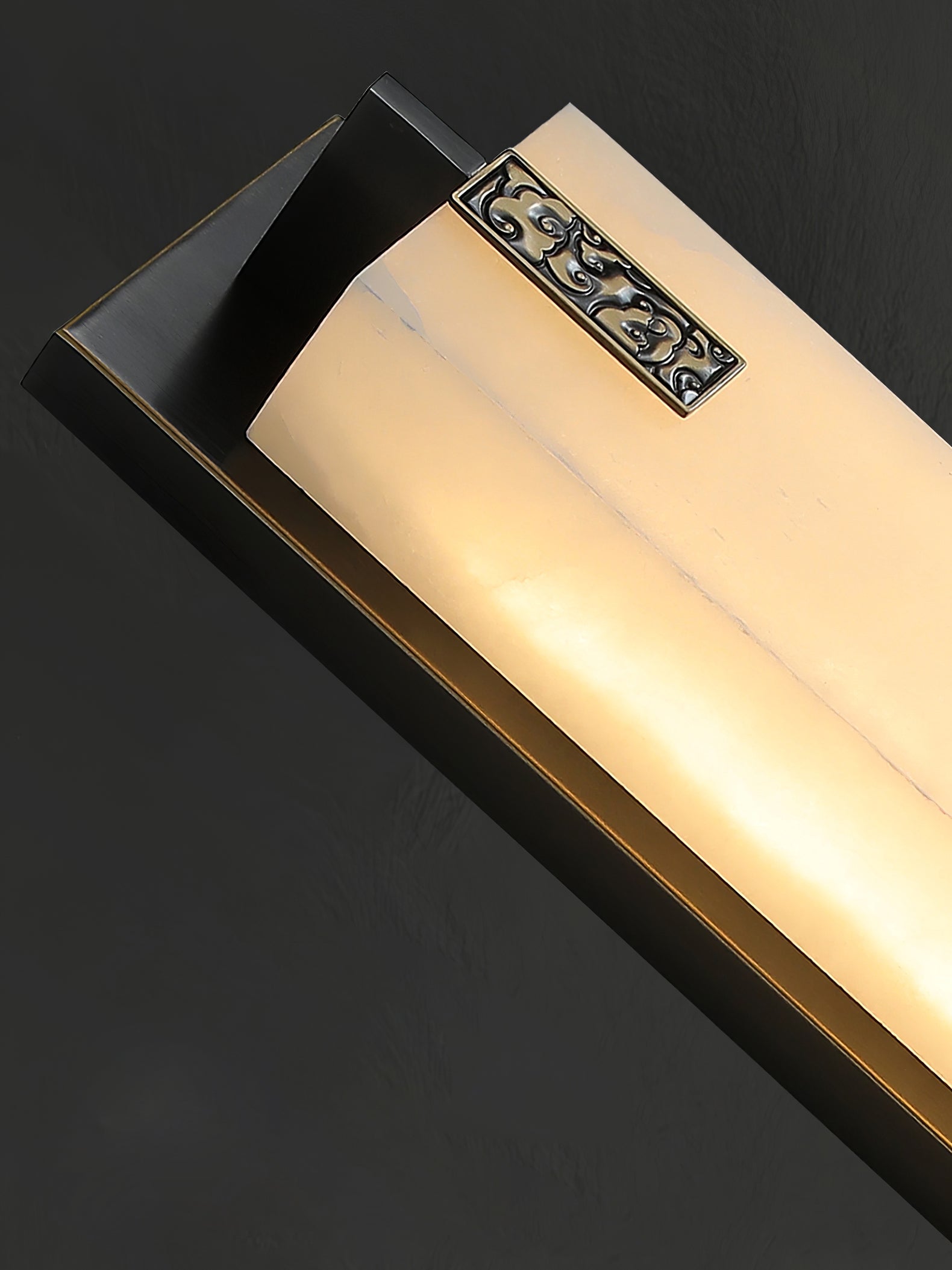 Delmar Wall Lamp