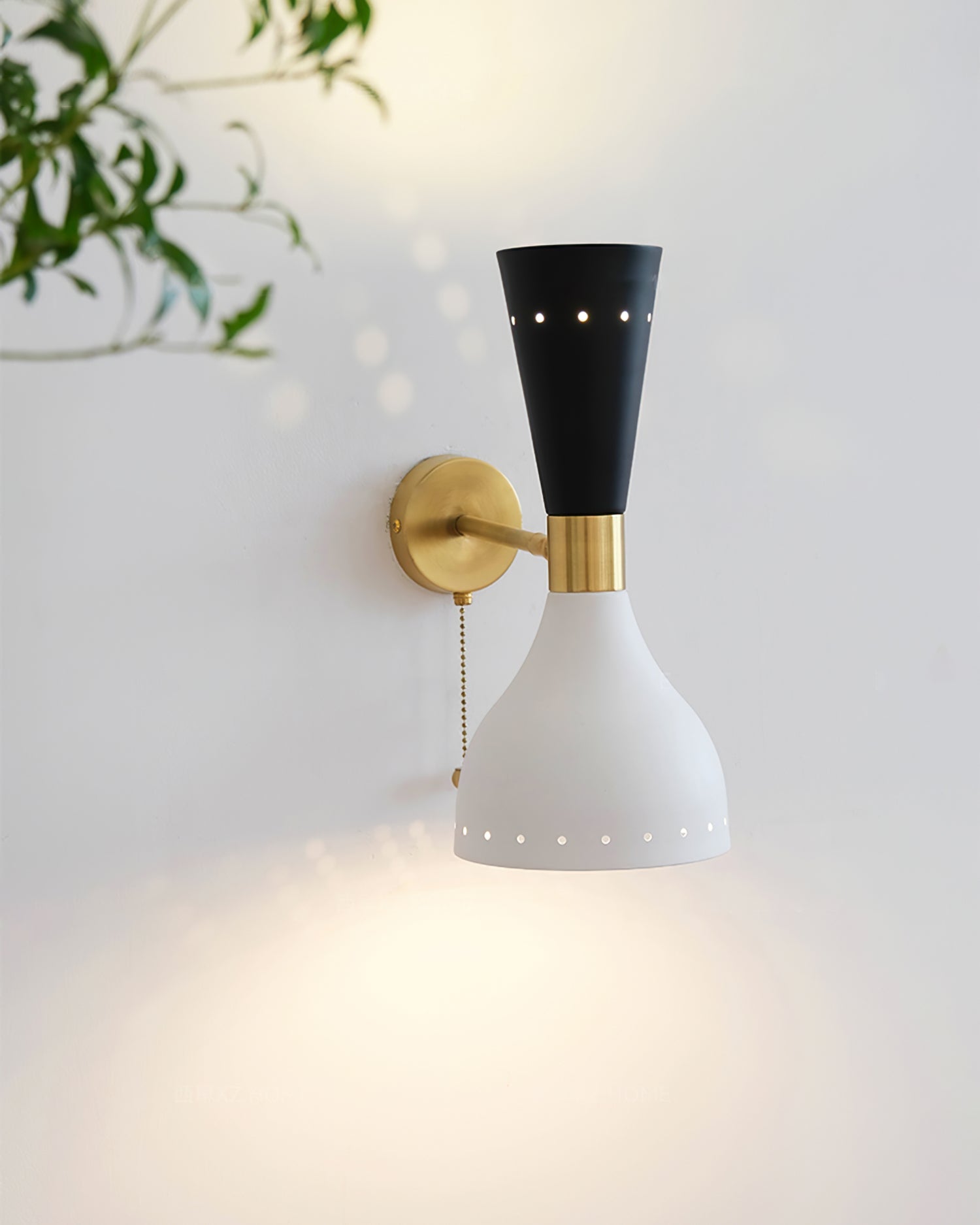 Diabolos Tuba Wall Sconce