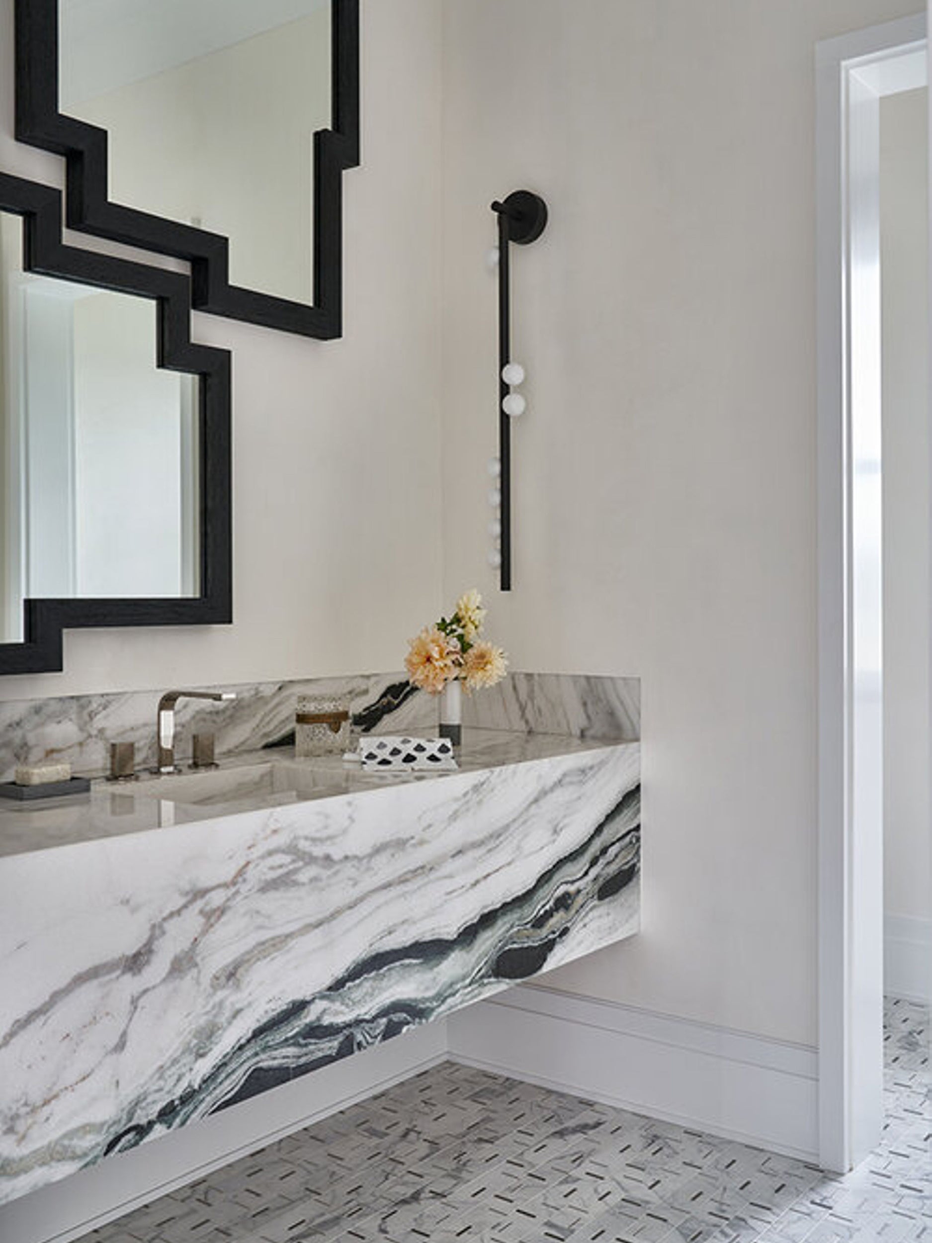 Drop Wall Lamp