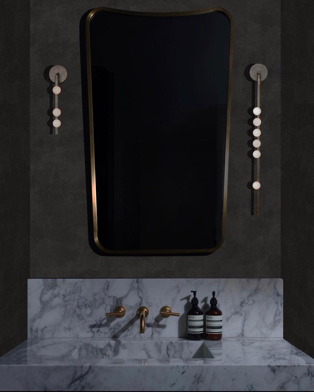 Drop Wall Lamp