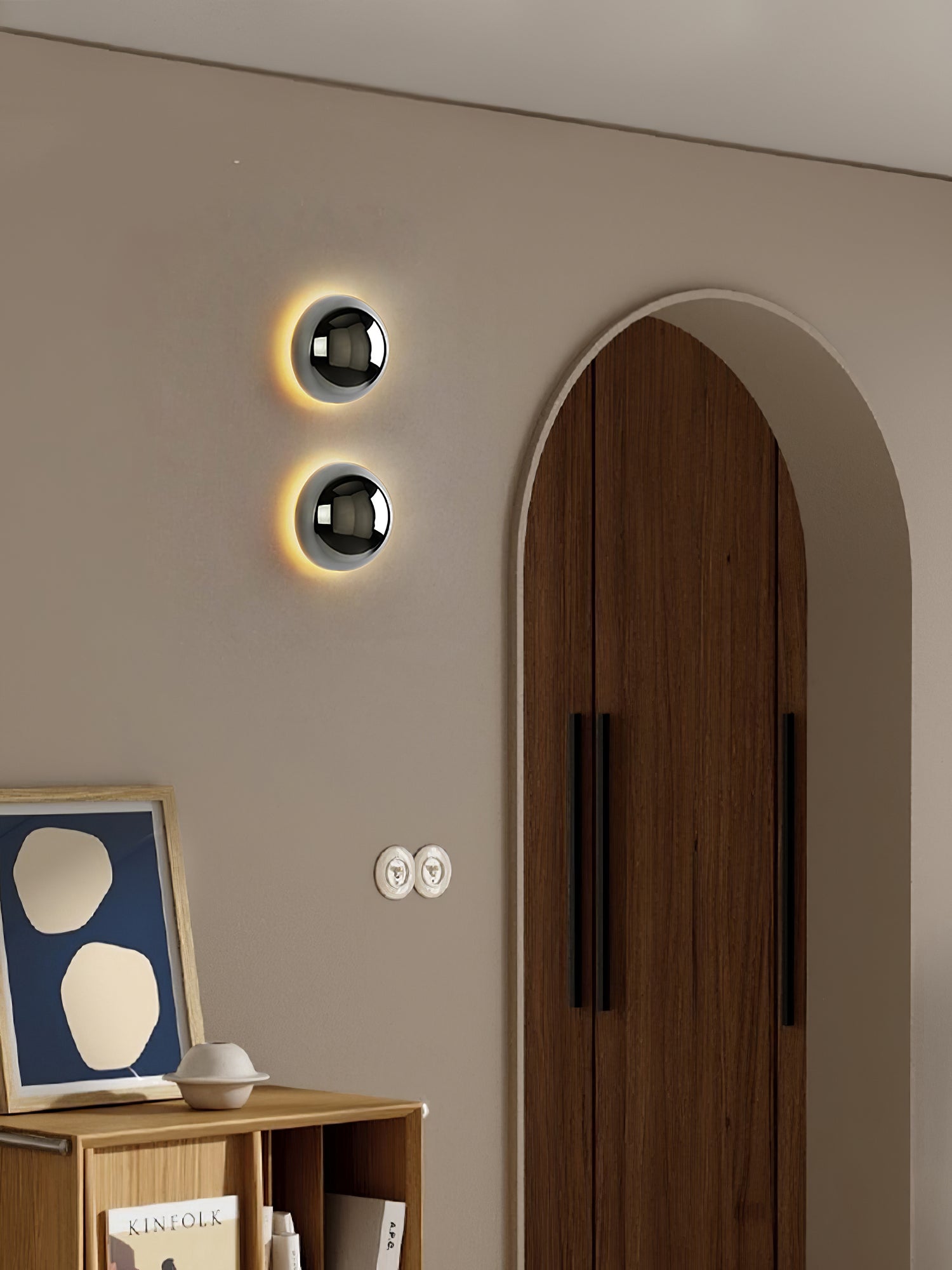 Round Metal Wall Lamp