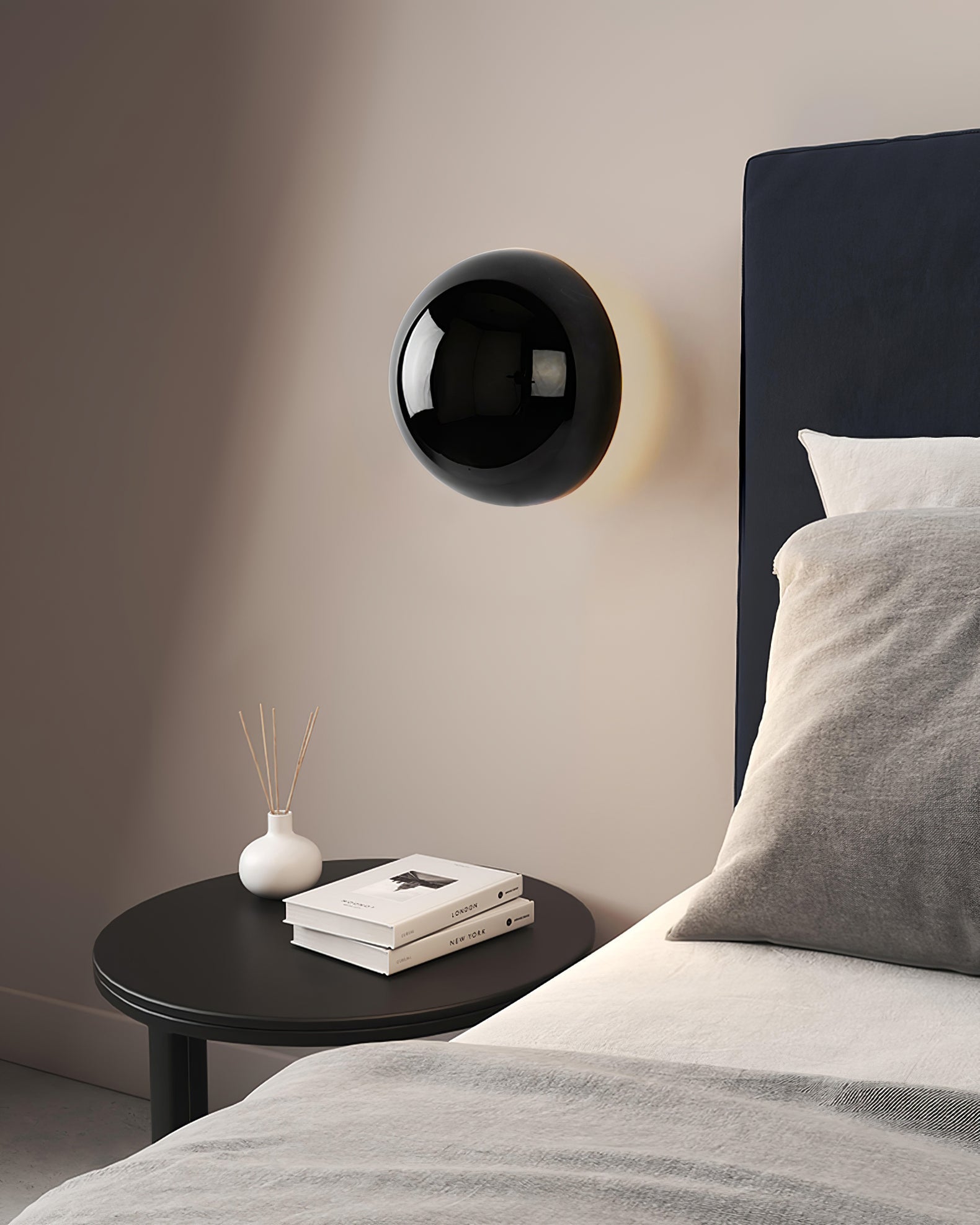 Round Metal Wall Lamp