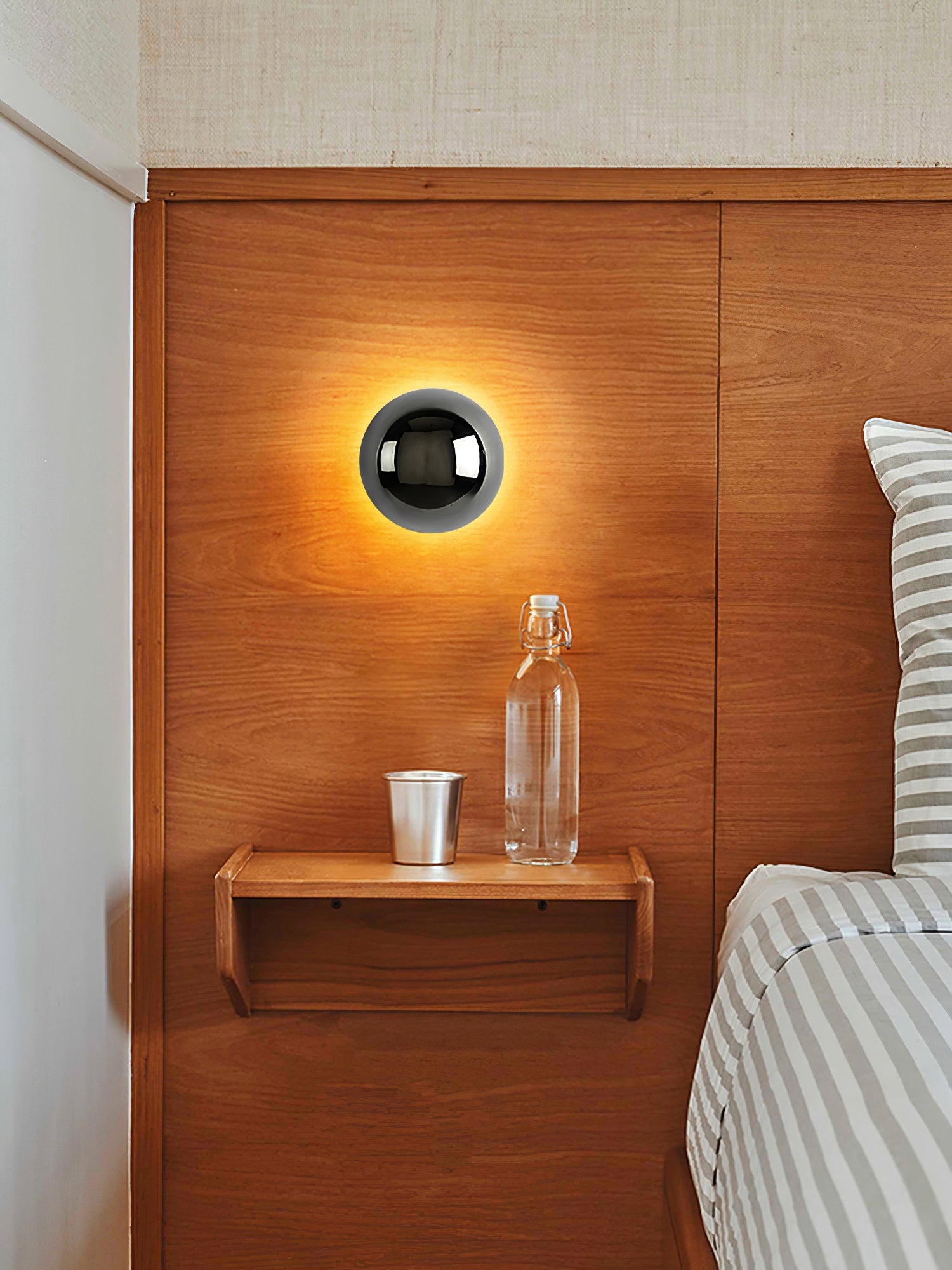 Round Metal Wall Lamp