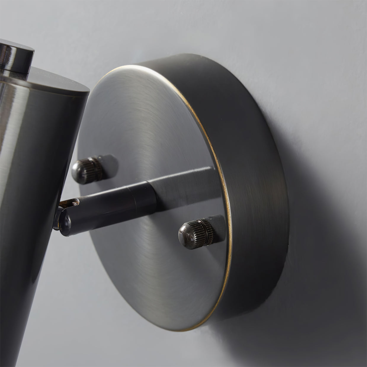 Eduard Wall Light