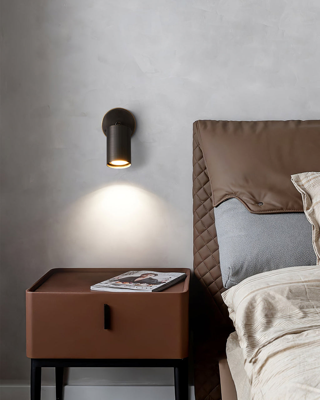 Eduard Wall Light