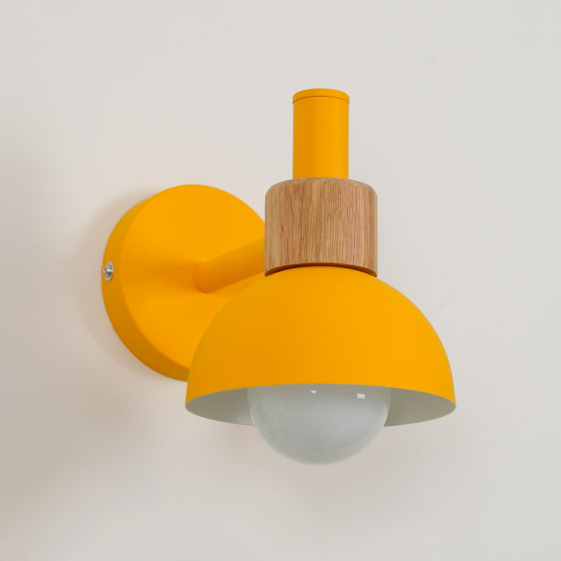 Fanta Wall Lamp