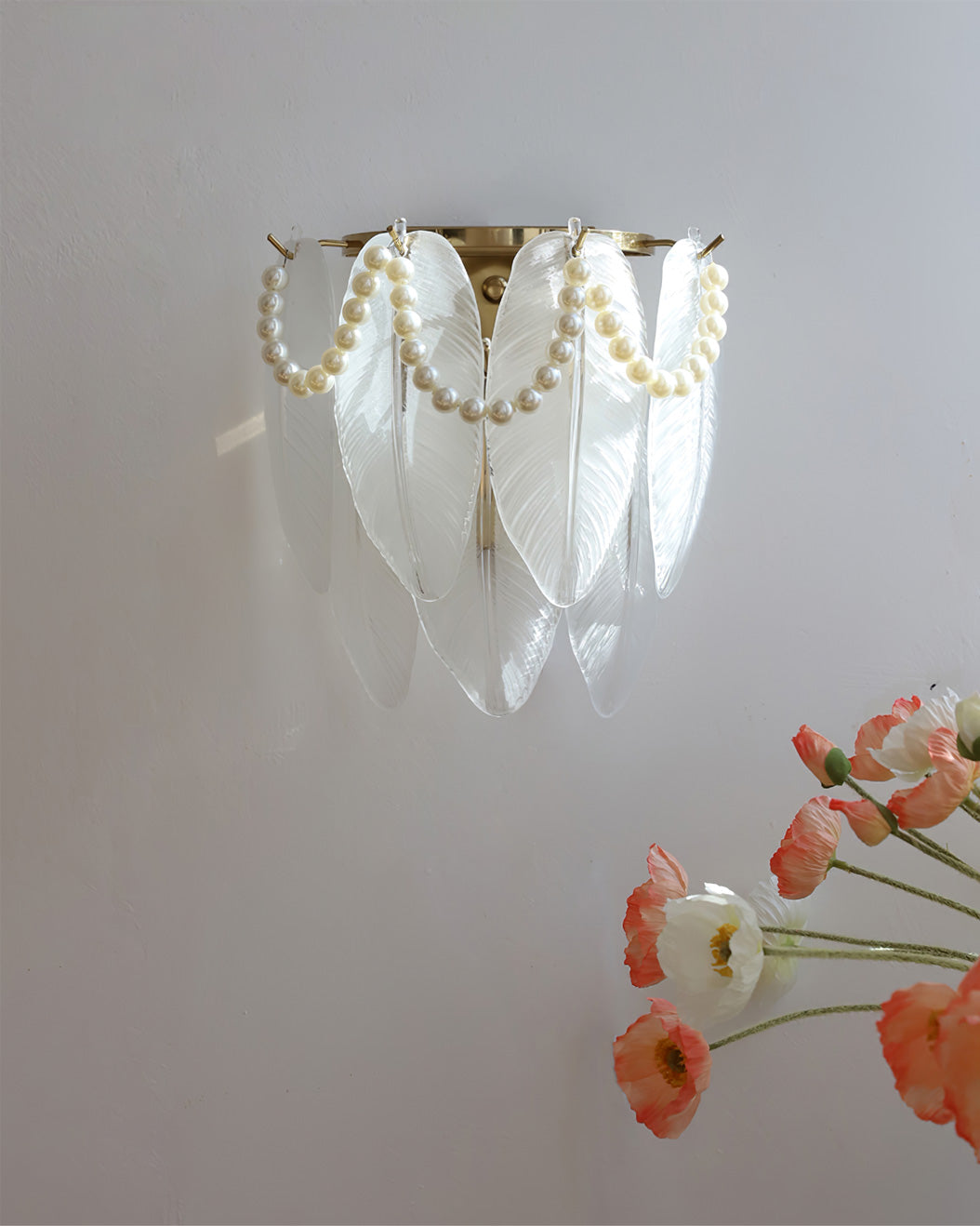 Feather Pearl Wall Lamp