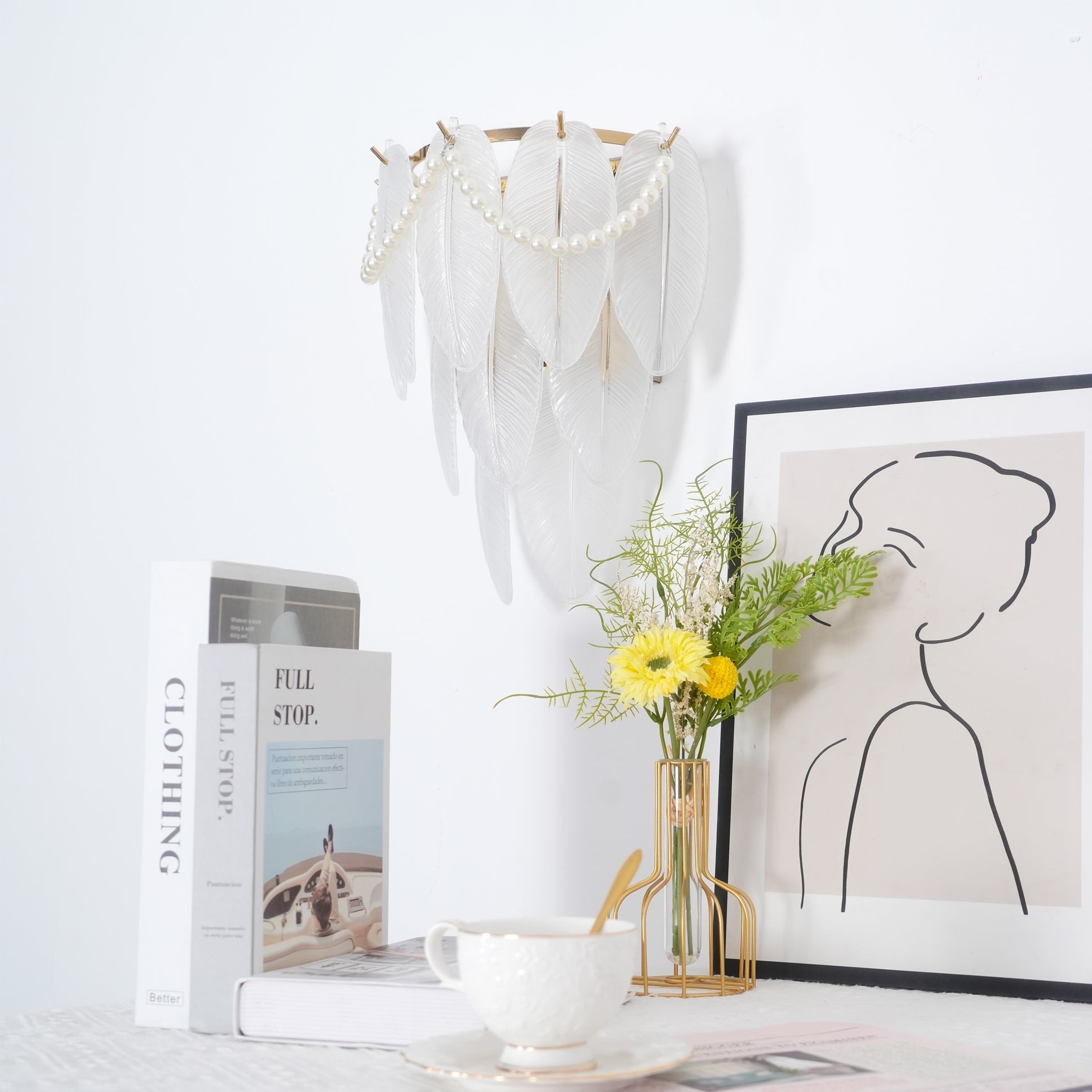Feather Pearl Wall Lamp