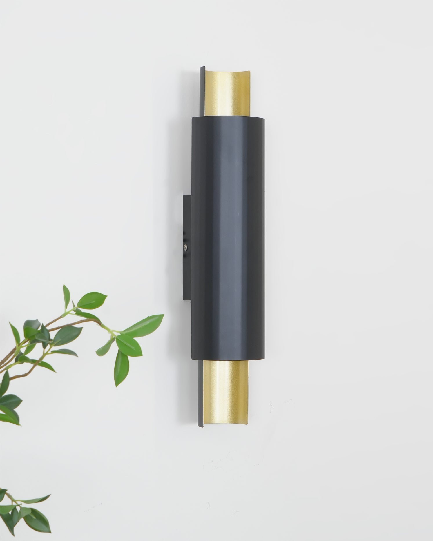 Flis Wall Lamp
