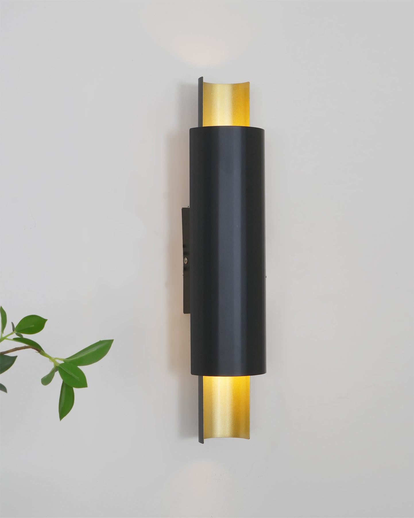 Flis Wall Lamp
