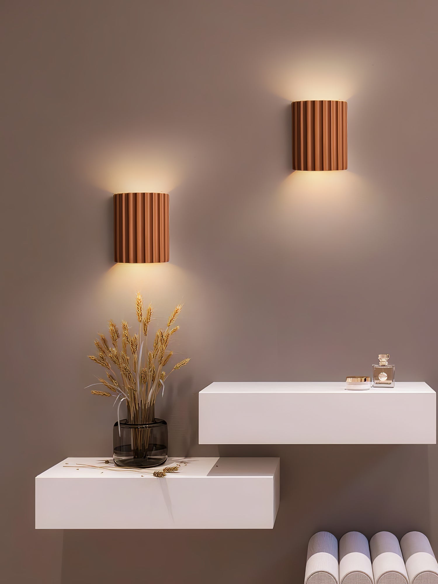 Fluted Resin Wall Lamp