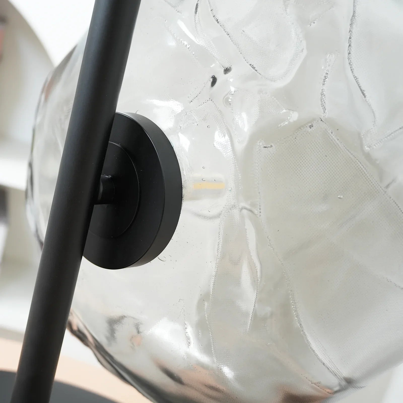Glass Petals Table Lamp