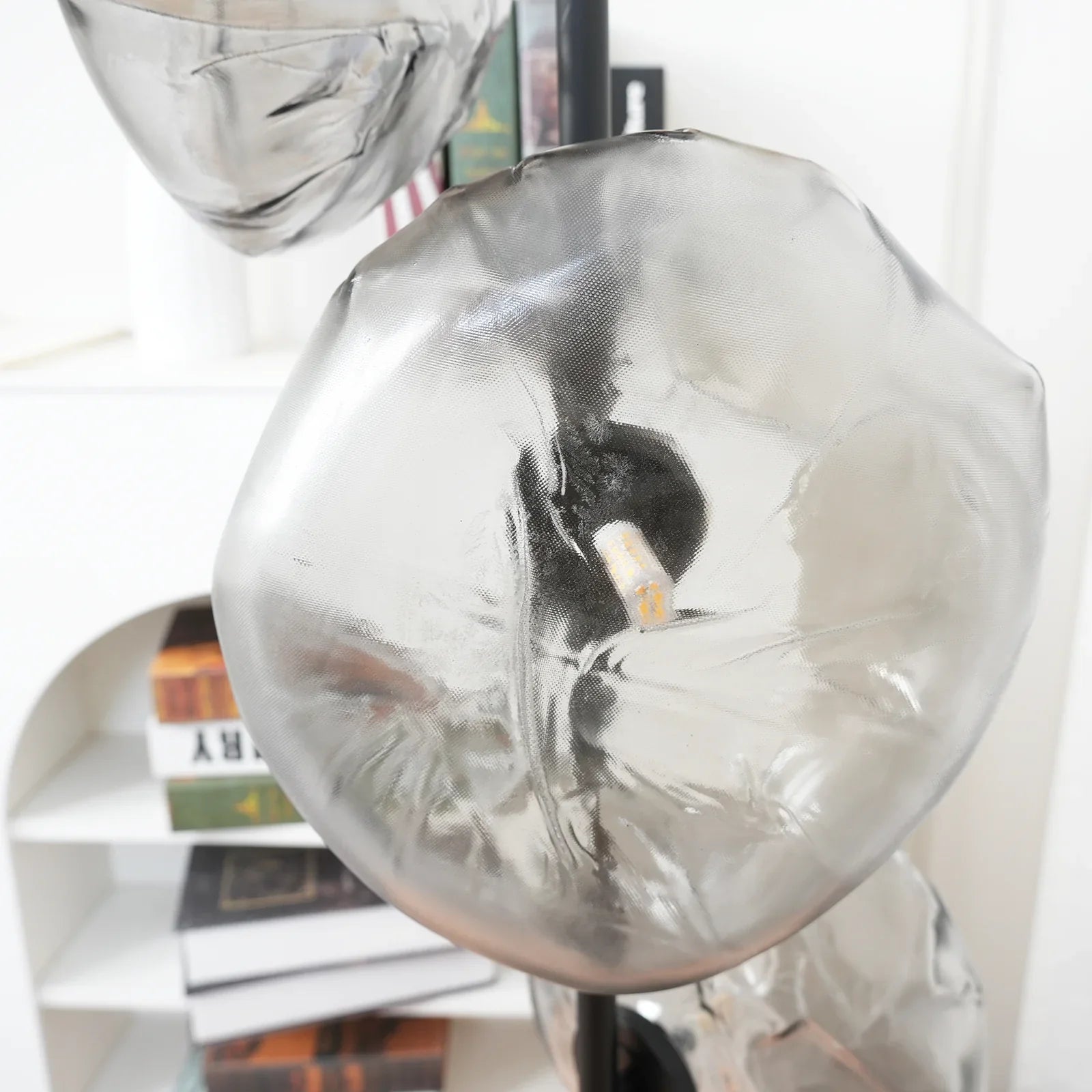 Glass Petals Table Lamp