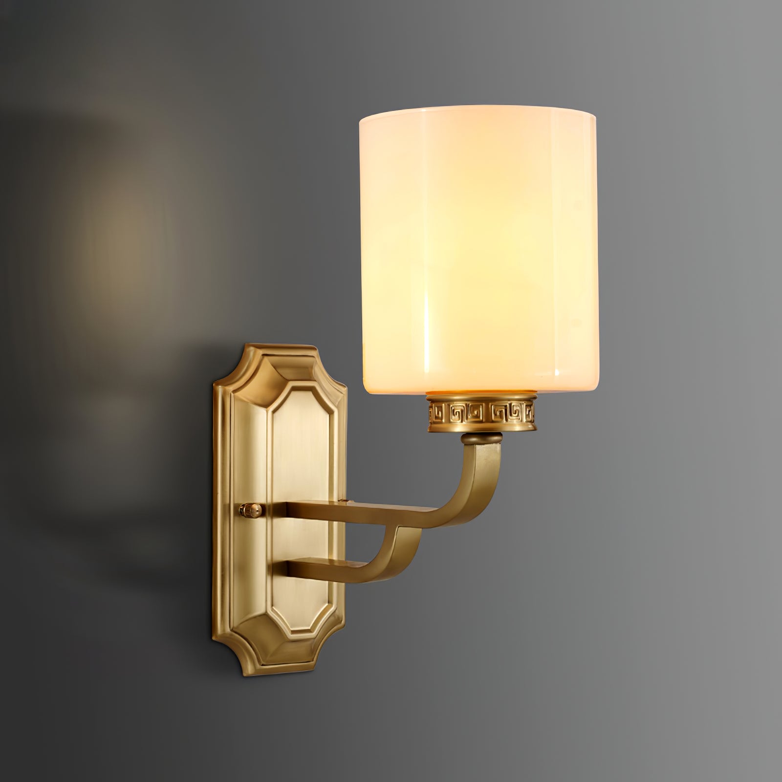 Hamilton Wall Light