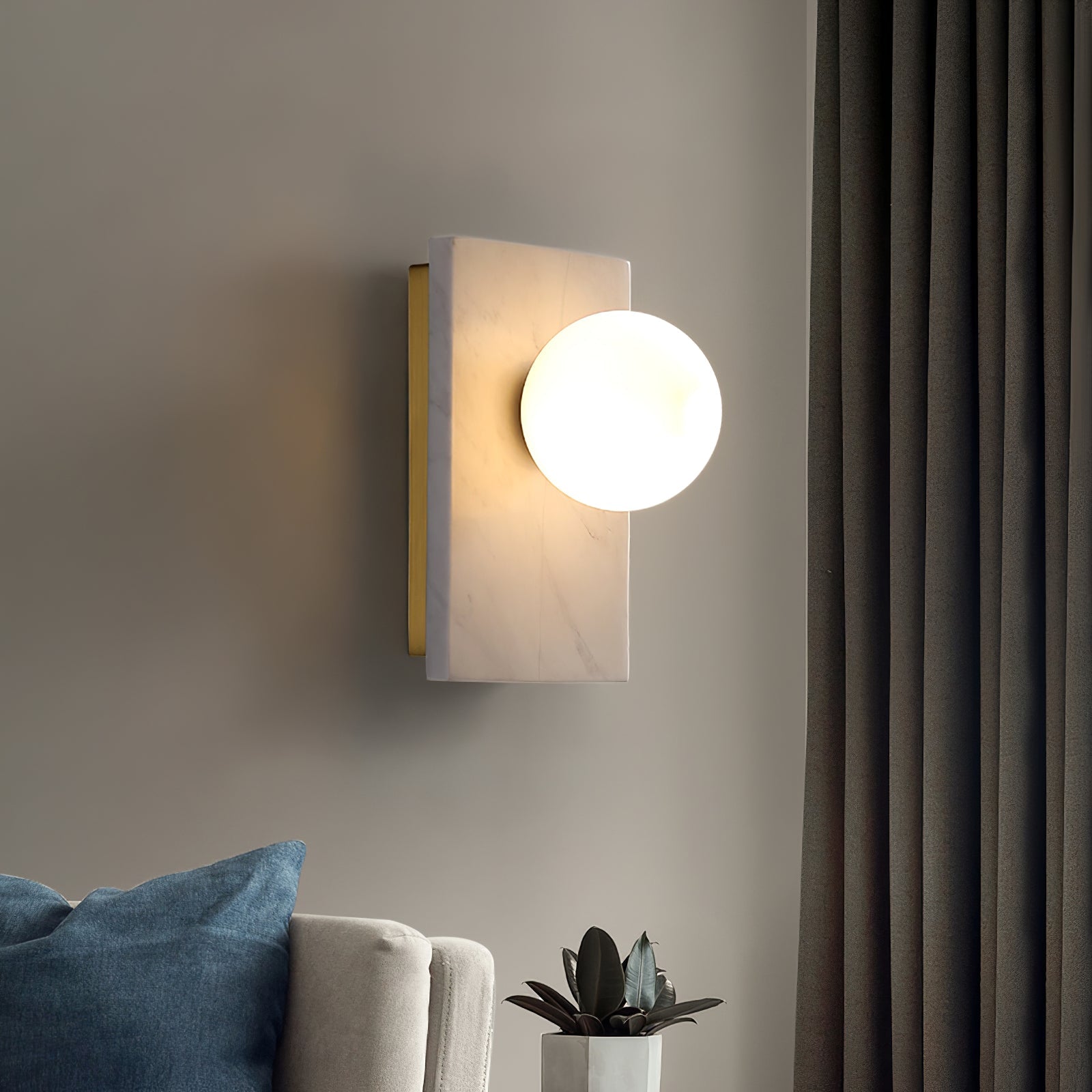 Lan Wall Lamp