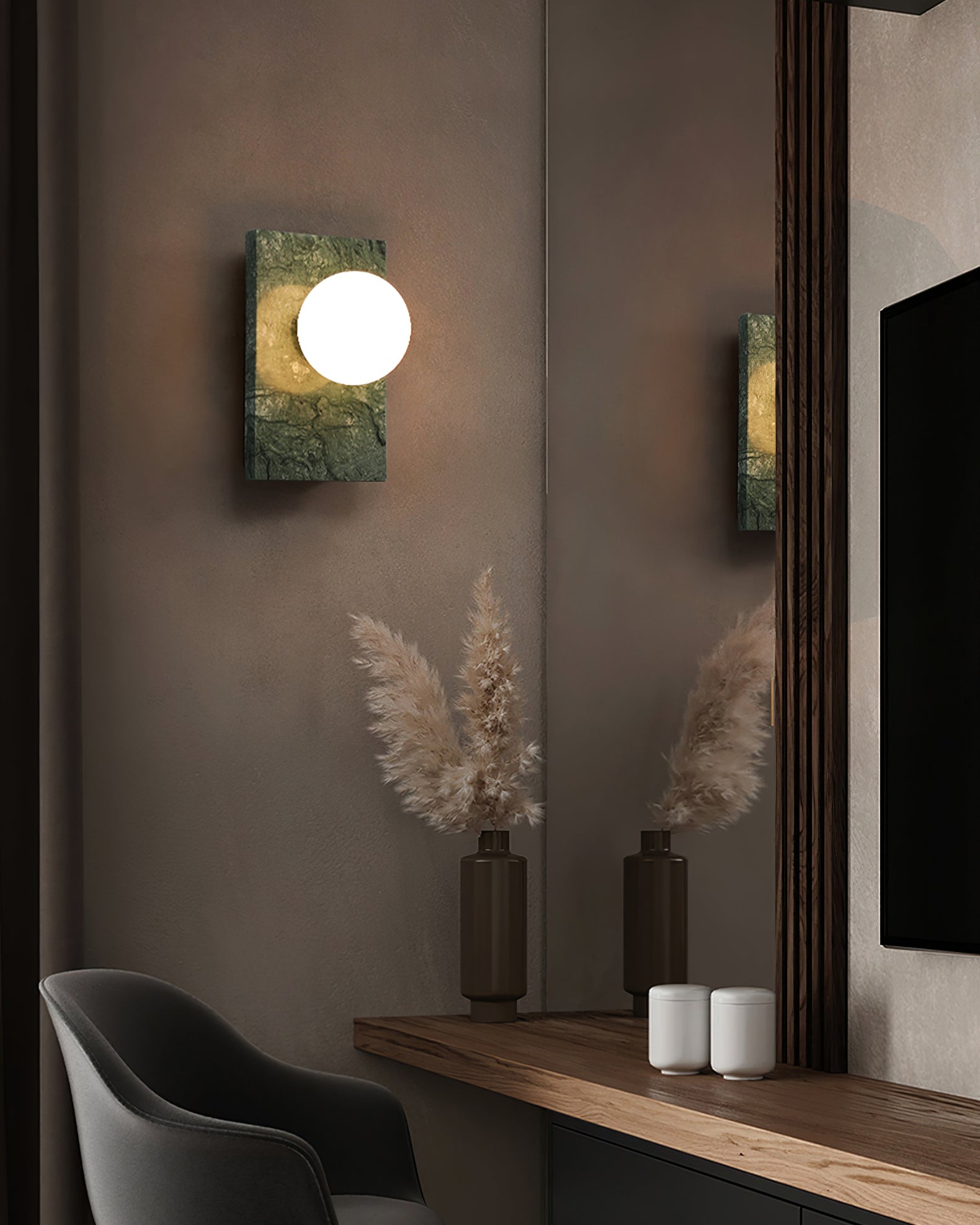 Lan Wall Lamp