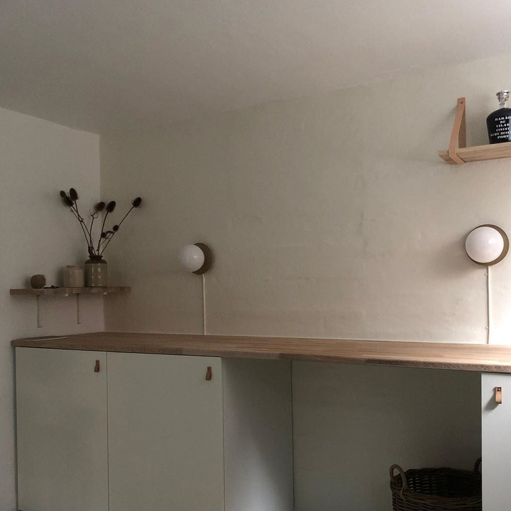 Lila Wall Lamp