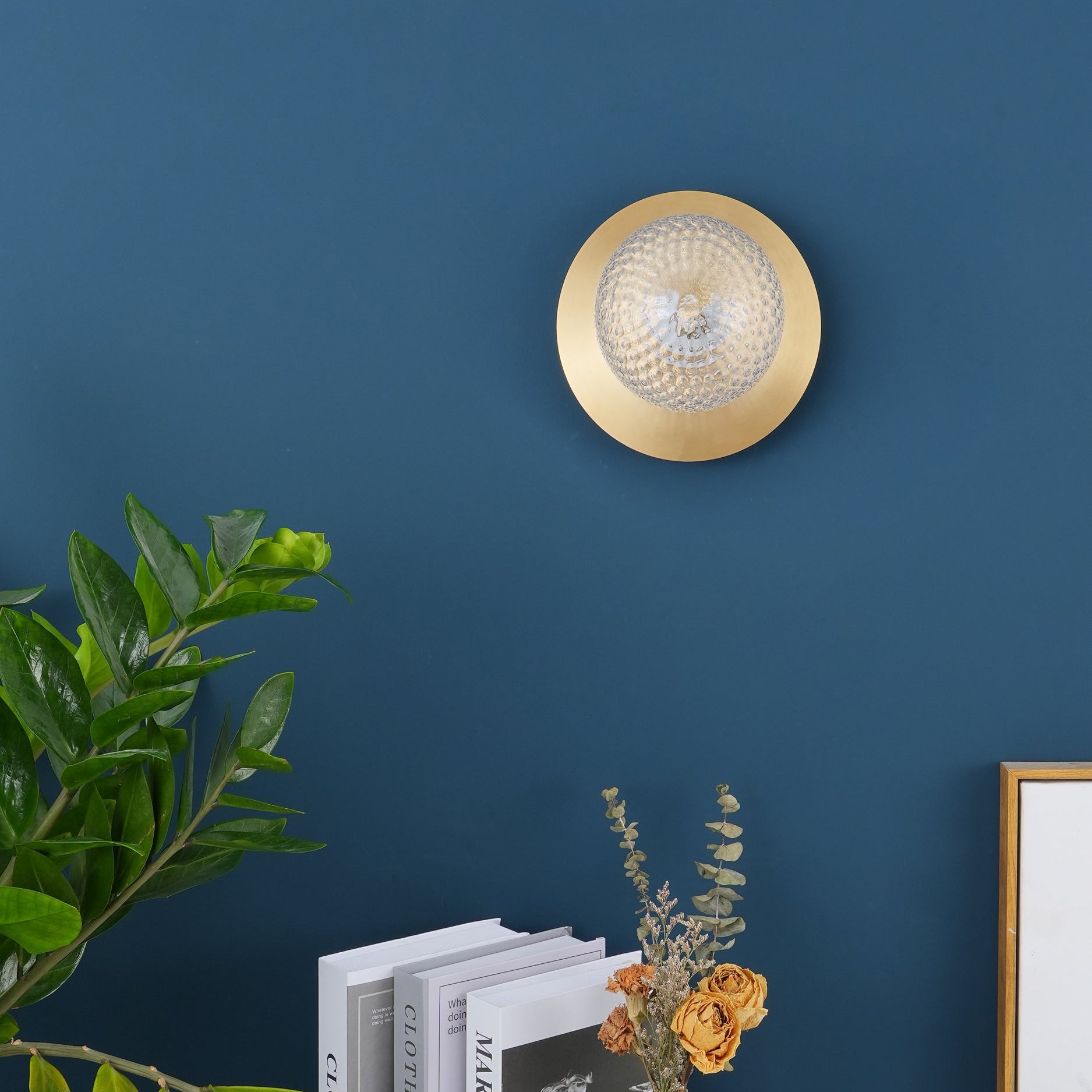 Lila Wall Lamp