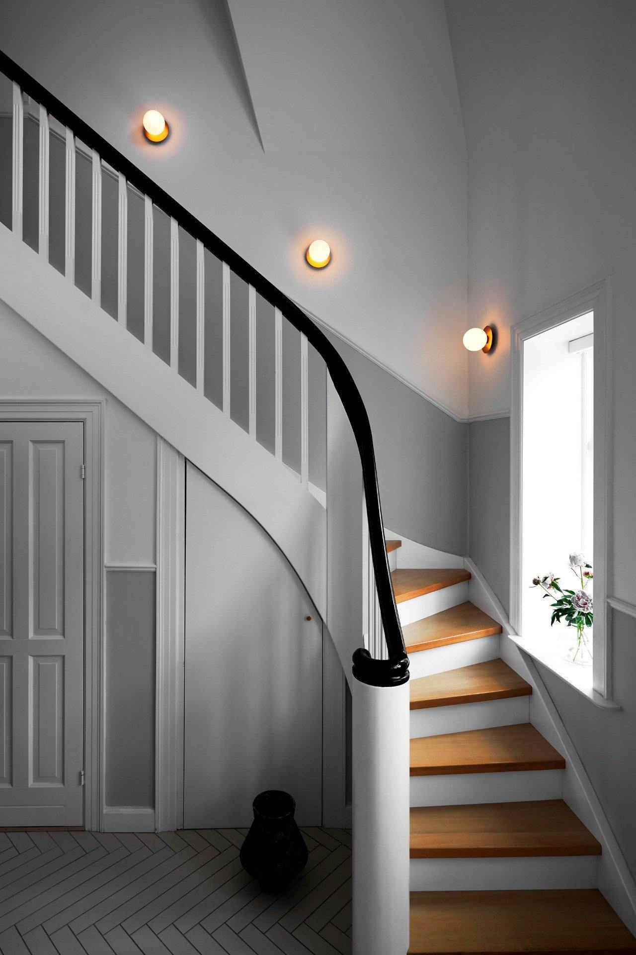 Lila Wall Lamp