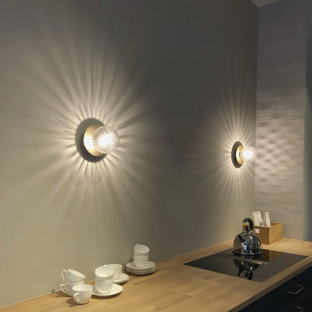 Lila Wall Lamp