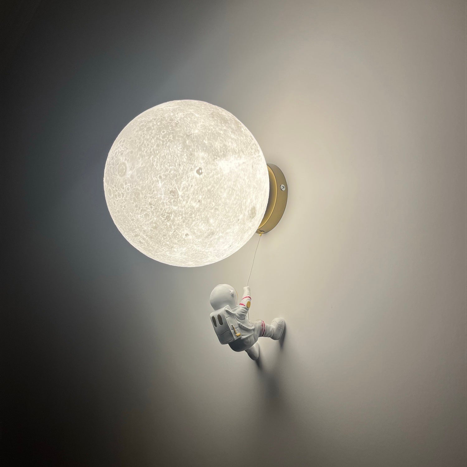 Lunar Wall Lamp